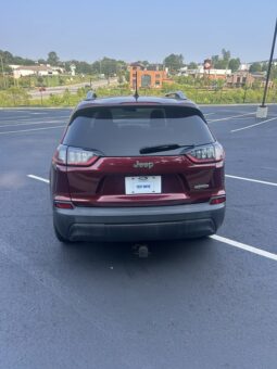 Used 2019 JEEP CHEROKEE LATITUDE SUV, MAROON 2.4L Gas FWD