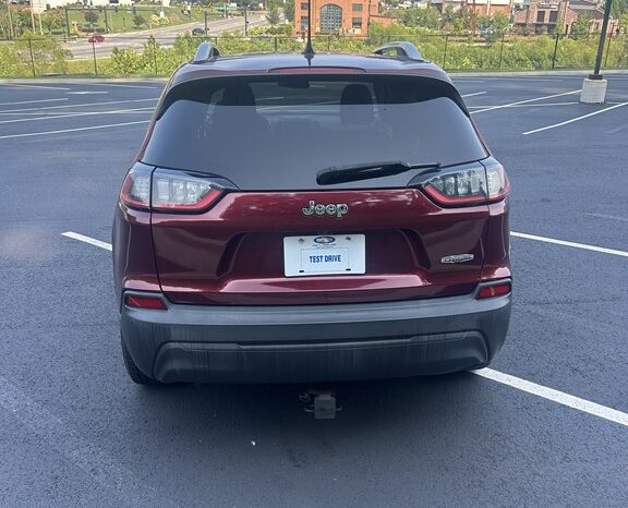
								Used 2019 JEEP CHEROKEE LATITUDE SUV, MAROON 2.4L Gas FWD full									