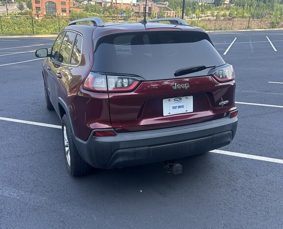 
								Used 2019 JEEP CHEROKEE LATITUDE SUV, MAROON 2.4L Gas FWD full									