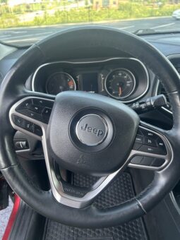 
										Used 2019 JEEP CHEROKEE LATITUDE SUV, MAROON 2.4L Gas FWD full									