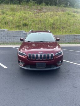Used 2019 JEEP CHEROKEE LATITUDE SUV, MAROON 2.4L Gas FWD