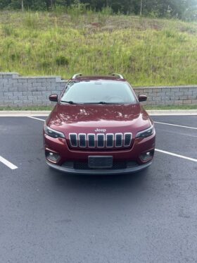 Used 2019 JEEP CHEROKEE LATITUDE SUV, MAROON 2.4L Gas FWD