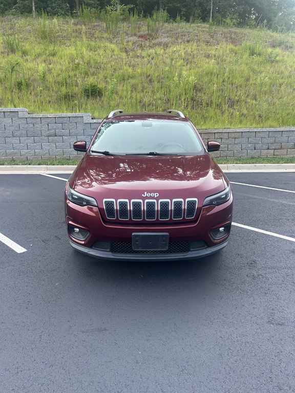 Used 2019 JEEP CHEROKEE LATITUDE SUV, MAROON 2.4L Gas FWD