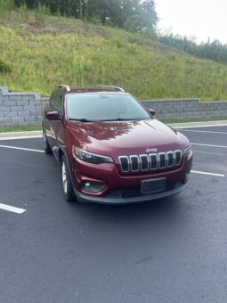 Used 2019 JEEP CHEROKEE LATITUDE SUV, MAROON 2.4L Gas FWD