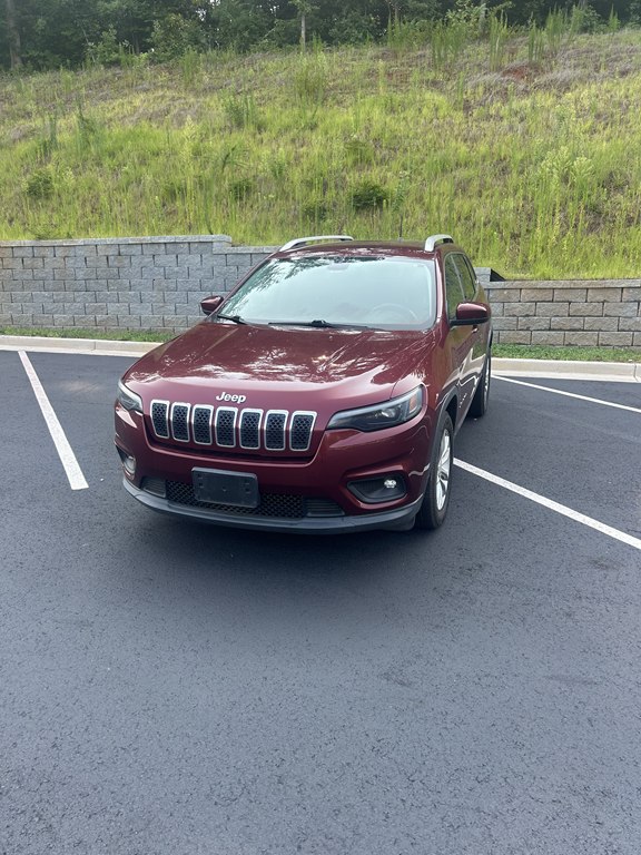 Used 2019 JEEP CHEROKEE LATITUDE SUV, MAROON 2.4L Gas FWD