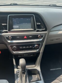 
										Used 2019 HYUNDAI SONATA ECO Sedan, GREY 1.6L Gas FWD full									