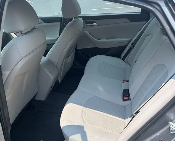 
								Used 2019 HYUNDAI SONATA ECO Sedan, GREY 1.6L Gas FWD full									