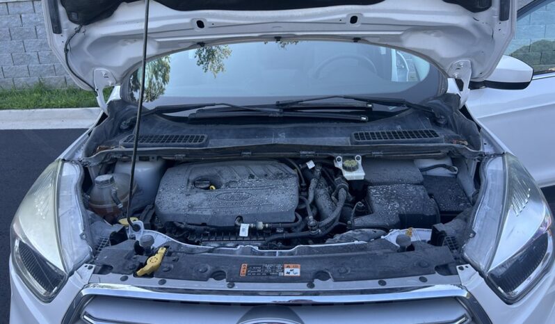 
								Used 2018 FORD ESCAPE SE SUV, WHITE 1.5L Gas AWD full									