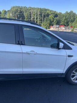 
										Used 2018 FORD ESCAPE SE SUV, WHITE 1.5L Gas AWD full									