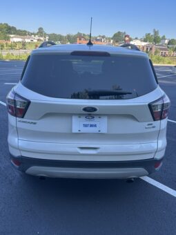 
										Used 2018 FORD ESCAPE SE SUV, WHITE 1.5L Gas AWD full									