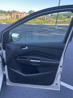 
										Used 2018 FORD ESCAPE SE SUV, WHITE 1.5L Gas AWD full									