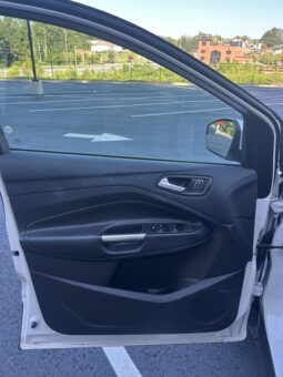 
										Used 2018 FORD ESCAPE SE SUV, WHITE 1.5L Gas AWD full									