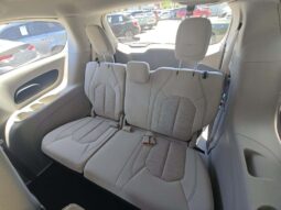 
										Used 2017 CHRYSLER PACIFICA HYBRID TOURING PLUS Mini-Van, SILVER 3.6L Other FWD full									