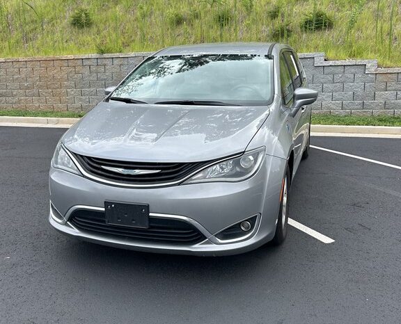 
								Used 2017 CHRYSLER PACIFICA HYBRID TOURING PLUS Mini-Van, SILVER 3.6L Other FWD full									