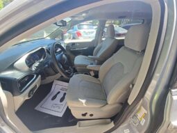 
										Used 2017 CHRYSLER PACIFICA HYBRID TOURING PLUS Mini-Van, SILVER 3.6L Other FWD full									