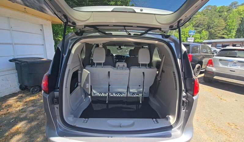 
								Used 2017 CHRYSLER PACIFICA HYBRID TOURING PLUS Mini-Van, SILVER 3.6L Other FWD full									