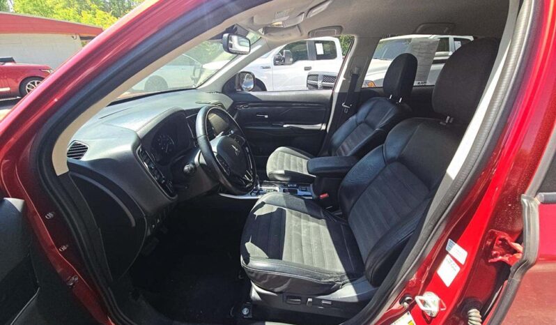 
								Used 2020 MITSUBISHI OUTLANDER SE SUV, RED 2.4L Gas FWD full									