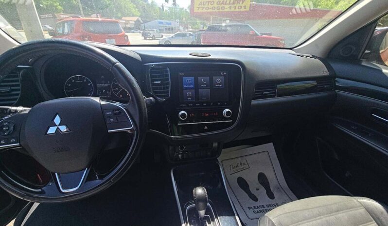 
								Used 2020 MITSUBISHI OUTLANDER SE SUV, RED 2.4L Gas FWD full									