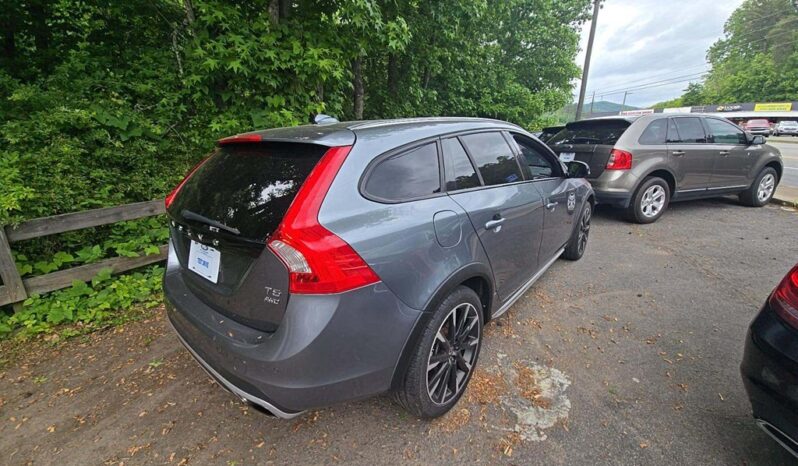 
								Used 2016 VOLVO V60 CROSS COUNT T5 Wagon, GREY 2.5L Gas AWD full									