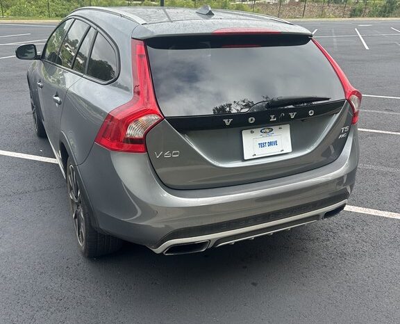 
								Used 2016 VOLVO V60 CROSS COUNT T5 Wagon, GREY 2.5L Gas AWD full									