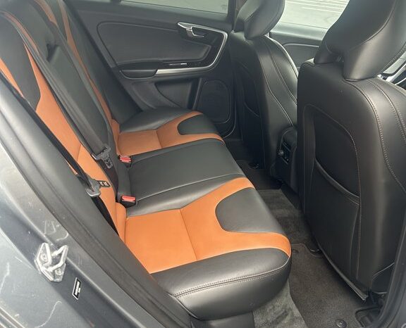 
								Used 2016 VOLVO V60 CROSS COUNT T5 Wagon, GREY 2.5L Gas AWD full									