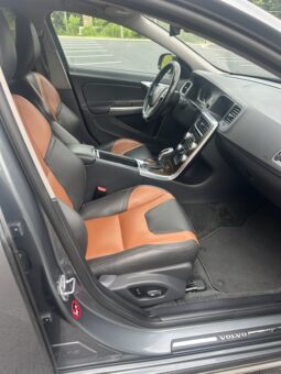 
										Used 2016 VOLVO V60 CROSS COUNT T5 Wagon, GREY 2.5L Gas AWD full									