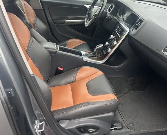 
								Used 2016 VOLVO V60 CROSS COUNT T5 Wagon, GREY 2.5L Gas AWD full									