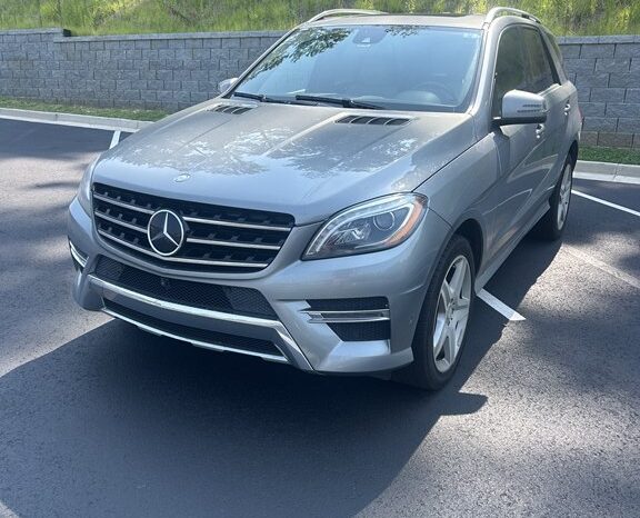 
								Used 2015 MERCEDES-BENZ M-CLASS ML 400 SUV, GREY 3.0L Gas AWD full									