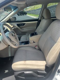 
										Used 2017 NISSAN ALTIMA 2.5 Sedan, WHITE 2.5L Gas FWD full									