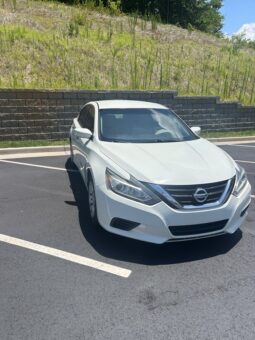 
										Used 2017 NISSAN ALTIMA 2.5 Sedan, WHITE 2.5L Gas FWD full									