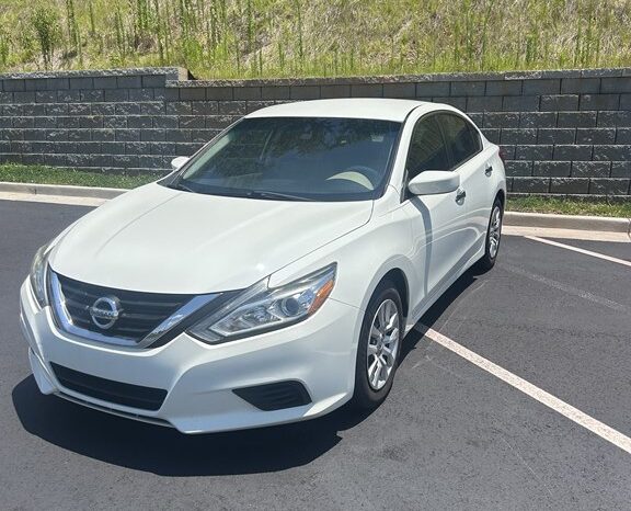 
								Used 2017 NISSAN ALTIMA 2.5 Sedan, WHITE 2.5L Gas FWD full									