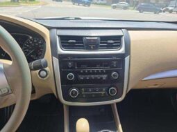 
										Used 2017 NISSAN ALTIMA 2.5 Sedan, WHITE 2.5L Gas FWD full									