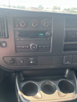 
										Used 2025 CHEVROLET EXPRESS CARGO VAN Sedan, WHITE  Gas full									