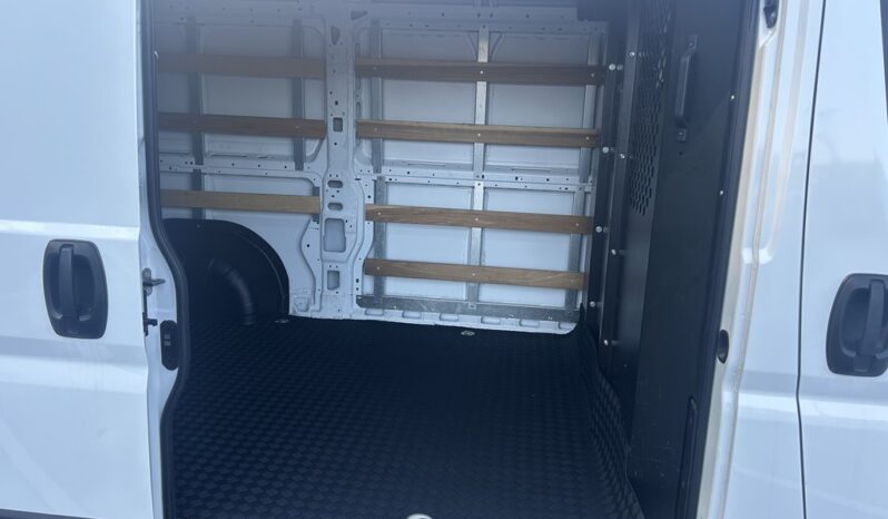 
								Used 2025 RAM PROMASTER TRADESMAN 2500 Full-Size, WHITE 3.6L Gas FWD full									