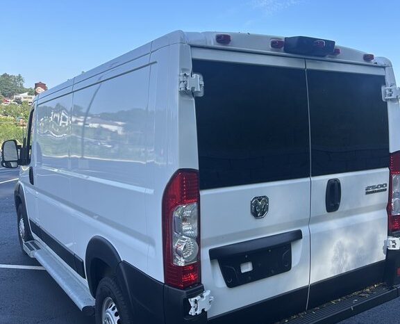 
								Used 2025 RAM PROMASTER TRADESMAN 2500 Full-Size, WHITE 3.6L Gas FWD full									