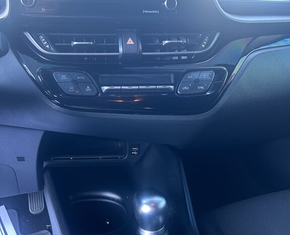 
								Used 2020 TOYOTA C-HR LE Wagon, SILVER 2.0L Gas FWD full									