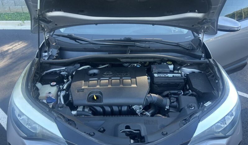 
								Used 2020 TOYOTA C-HR LE Wagon, SILVER 2.0L Gas FWD full									