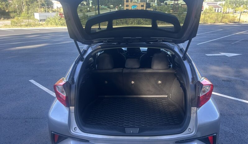
								Used 2020 TOYOTA C-HR LE Wagon, SILVER 2.0L Gas FWD full									