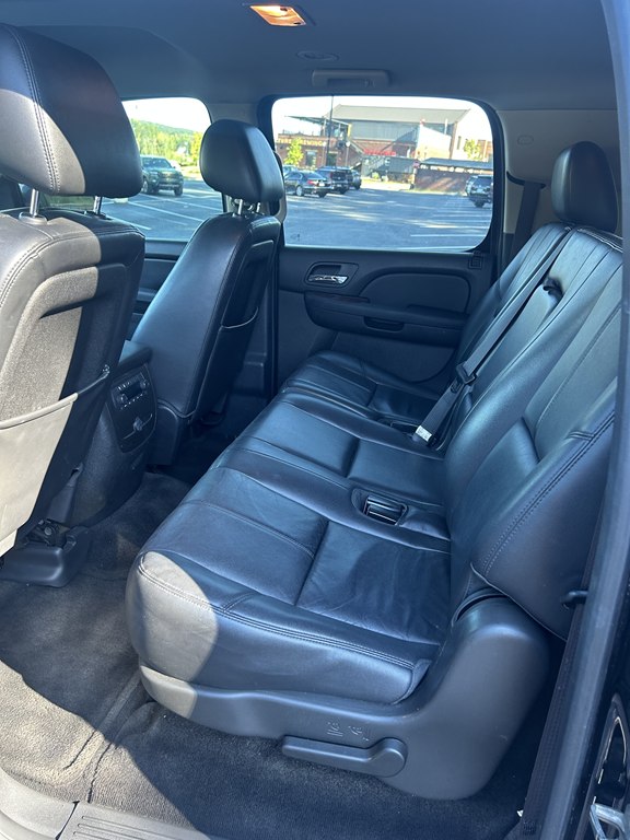 2013 Chevrolet Suburban LT - Photo 8