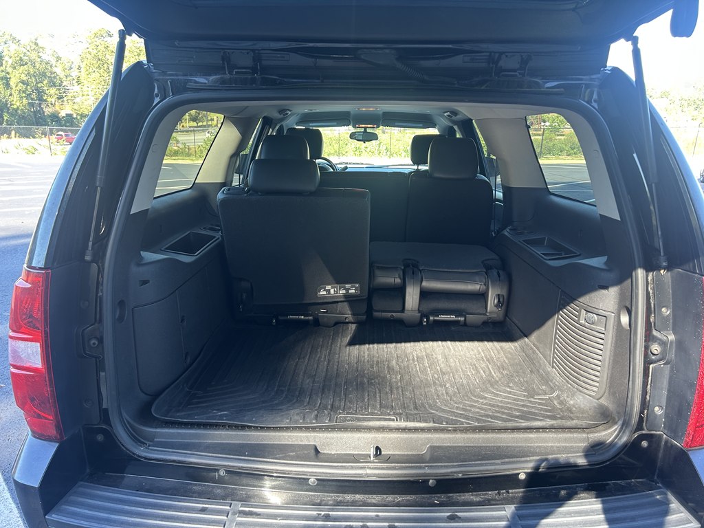 2013 Chevrolet Suburban LT - Photo 9