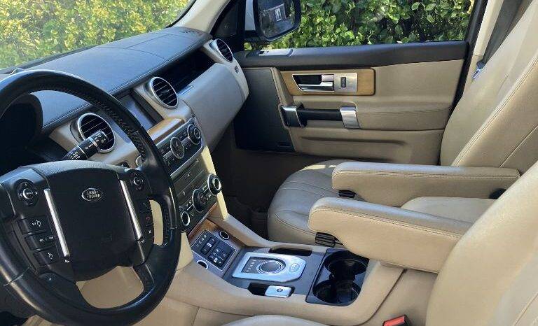 
								Used 2011 LAND ROVER LR4 BASE SUV, BLACK 5.0L Gas 4WD full									