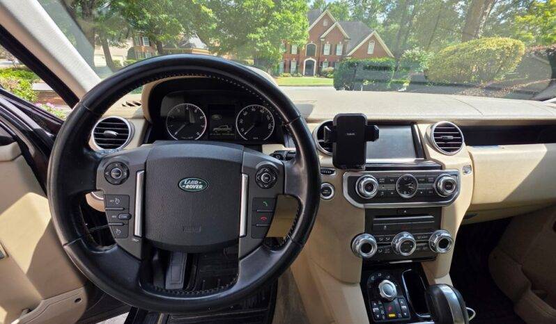 
								Used 2011 LAND ROVER LR4 BASE SUV, BLACK 5.0L Gas 4WD full									