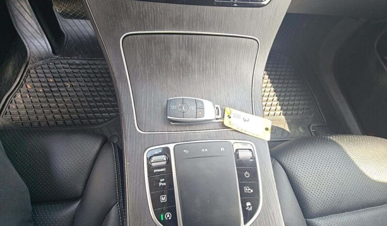 
								Used 2020 MERCEDES-BENZ GLC GLC 300 SUV, WHITE 2.0L Gas RWD full									