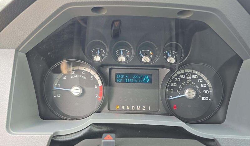 
								Used 2014 FORD F-350 SUPER DUT XL Chassis, WHITE 6.2L Flex RWD full									