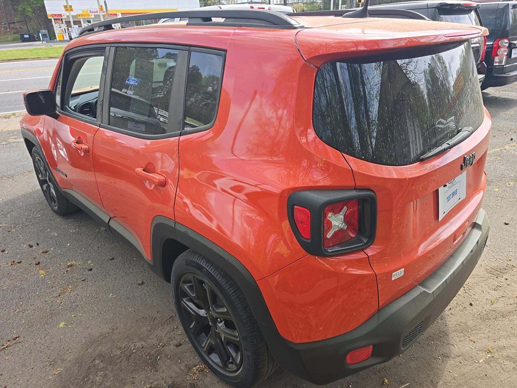 Used 2018 JEEP RENEGADE LATITUDE SUV, ORANGE 2.4L Flex FWD